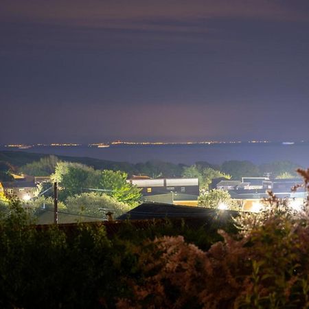 Bijou Annexe, Sea View, Private Entrance & Parking - Folkestone Hotel Екстериор снимка