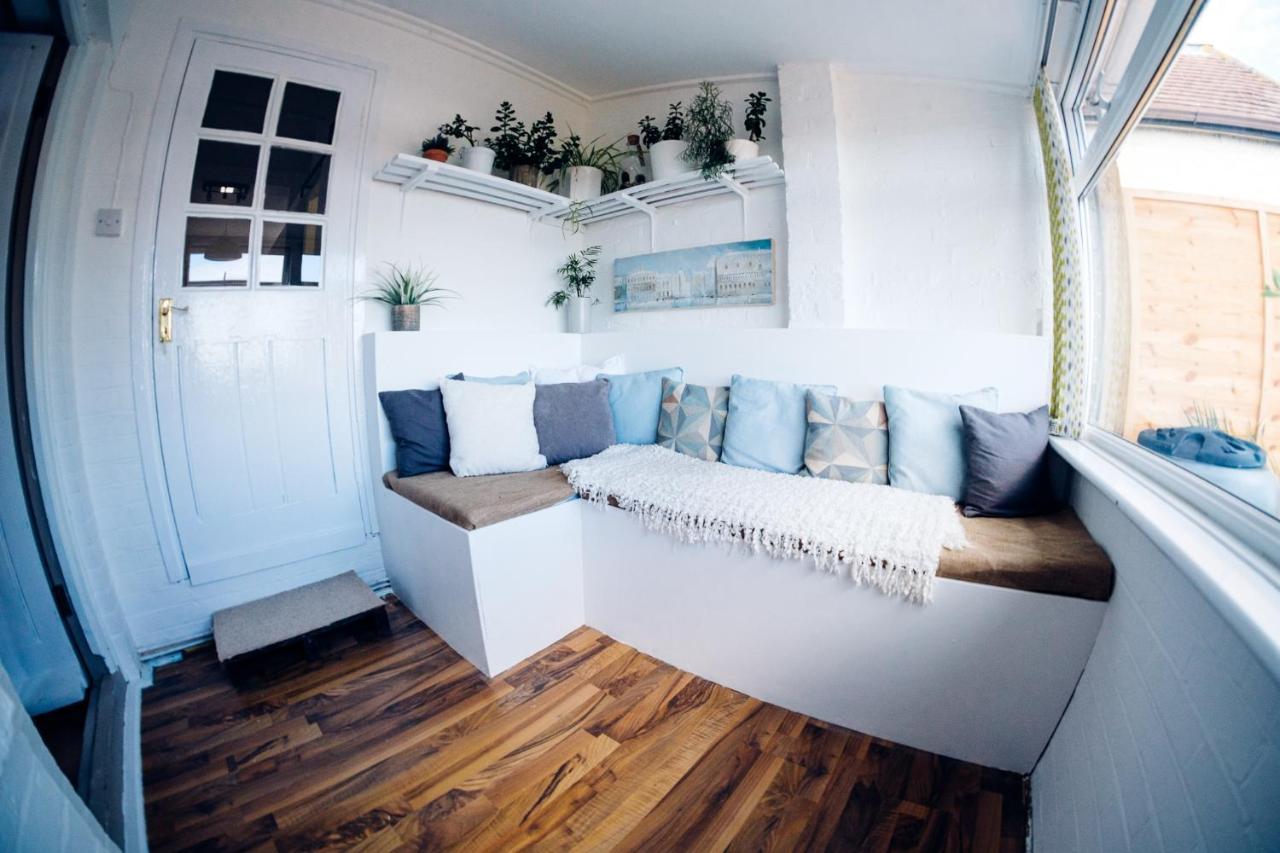 Bijou Annexe, Sea View, Private Entrance & Parking - Folkestone Hotel Екстериор снимка