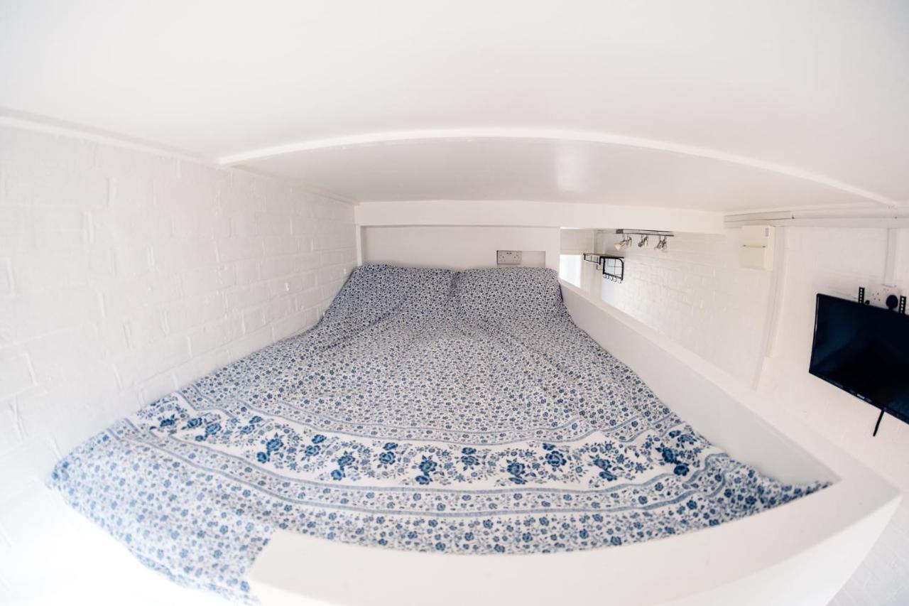 Bijou Annexe, Sea View, Private Entrance & Parking - Folkestone Hotel Екстериор снимка