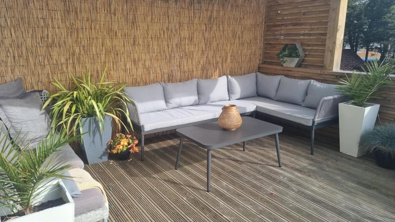 Bijou Annexe, Sea View, Private Entrance & Parking - Folkestone Hotel Екстериор снимка