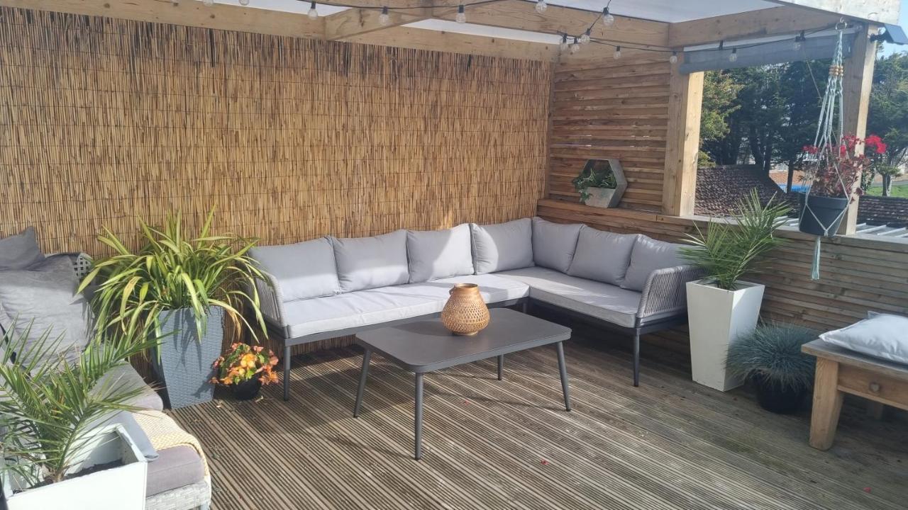 Bijou Annexe, Sea View, Private Entrance & Parking - Folkestone Hotel Екстериор снимка