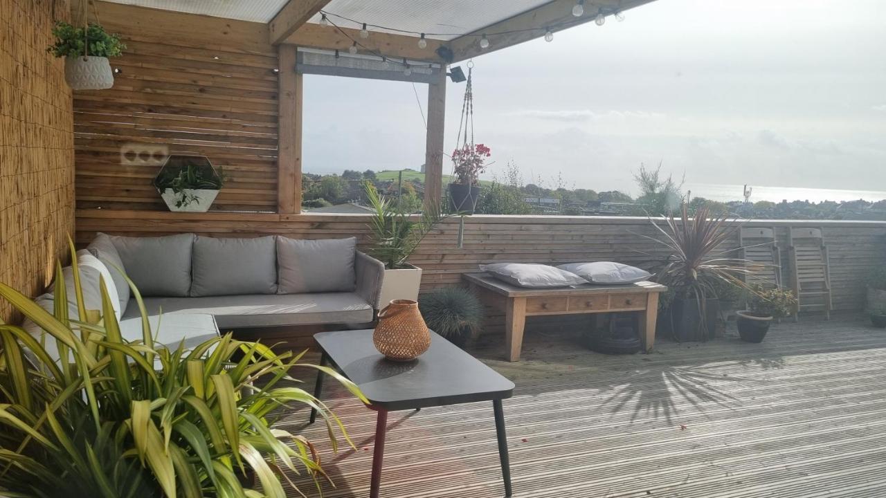 Bijou Annexe, Sea View, Private Entrance & Parking - Folkestone Hotel Екстериор снимка