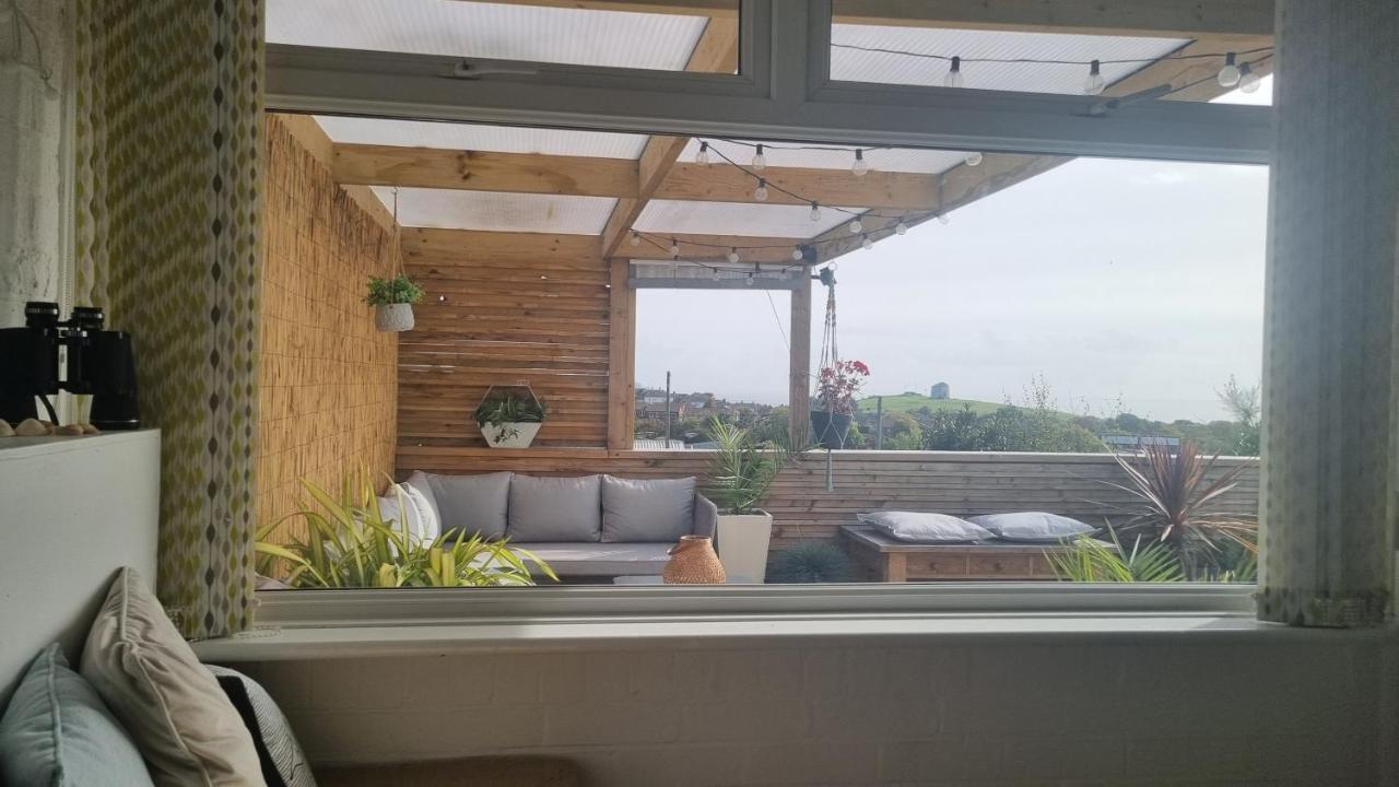 Bijou Annexe, Sea View, Private Entrance & Parking - Folkestone Hotel Екстериор снимка